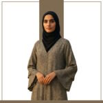 Monochrome paisley abaya with tiered hem and flutter sleeves – Zeenaya